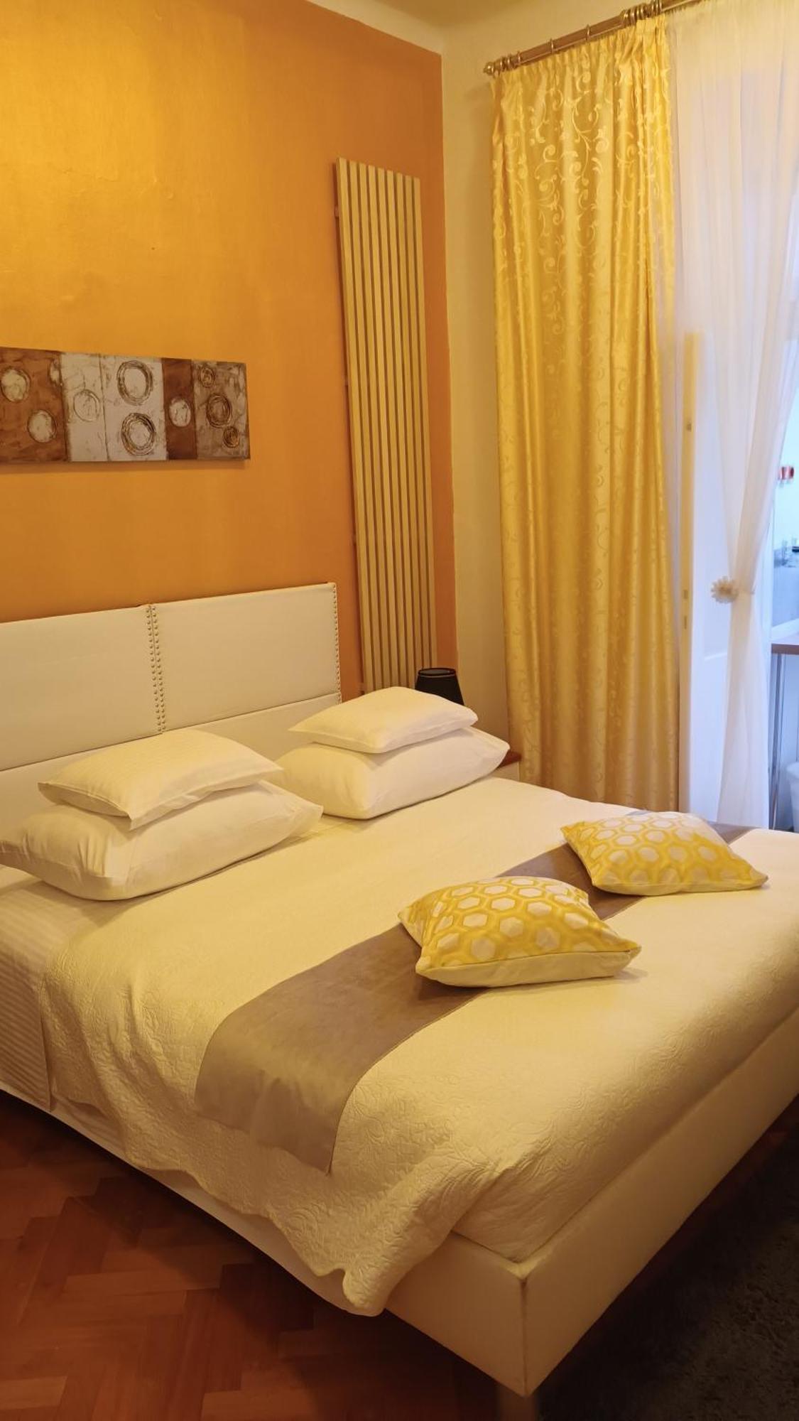 Guesthouse Vrlic Сплит Екстериор снимка