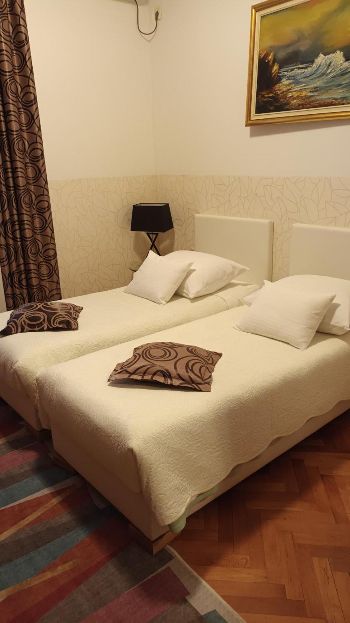 Guesthouse Vrlic Сплит Екстериор снимка